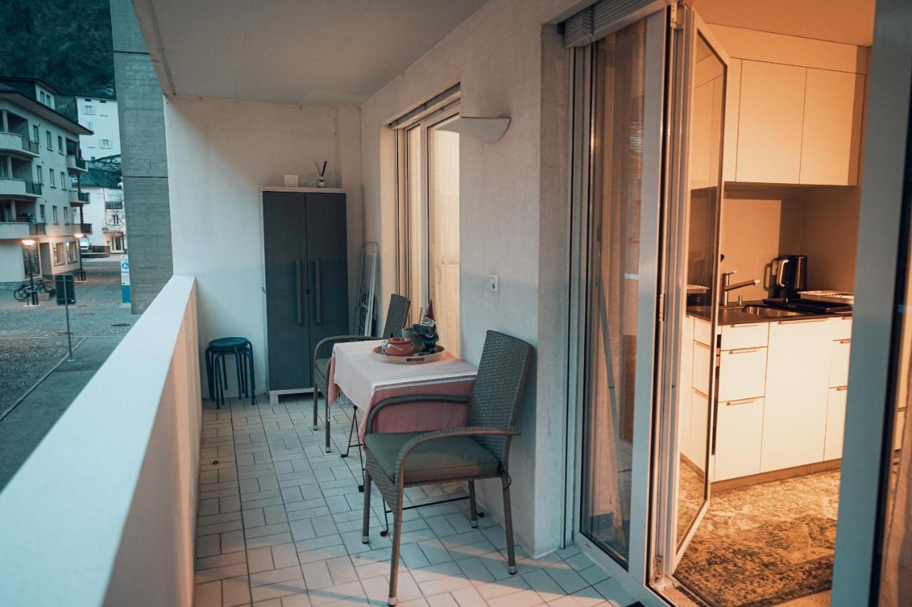 Central Apartment - Culture & Nightlife In One Visp Buitenkant foto