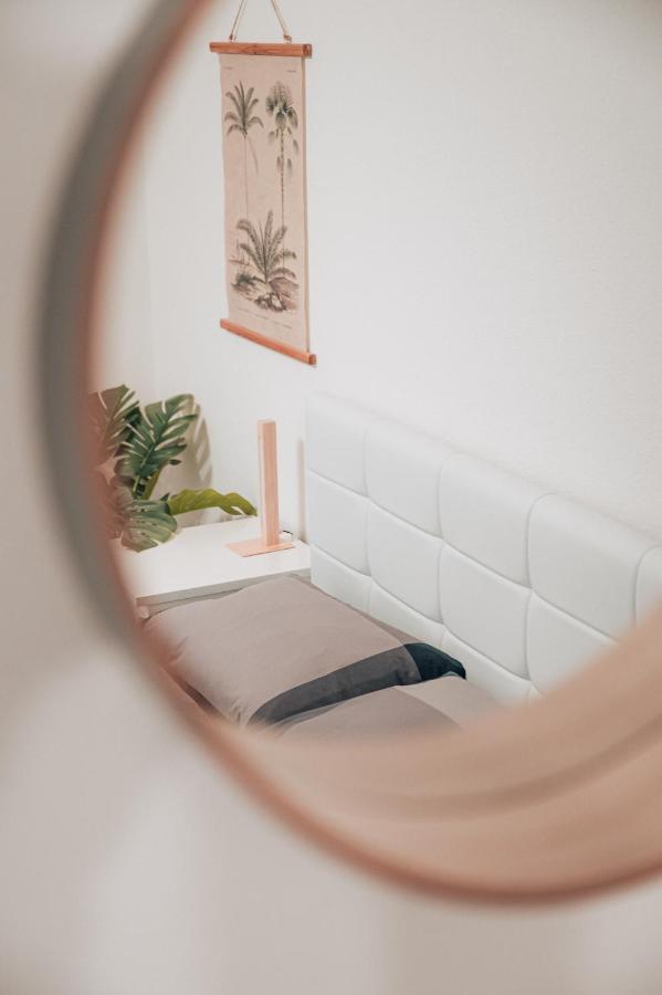 Central Apartment - Culture & Nightlife In One Visp Buitenkant foto